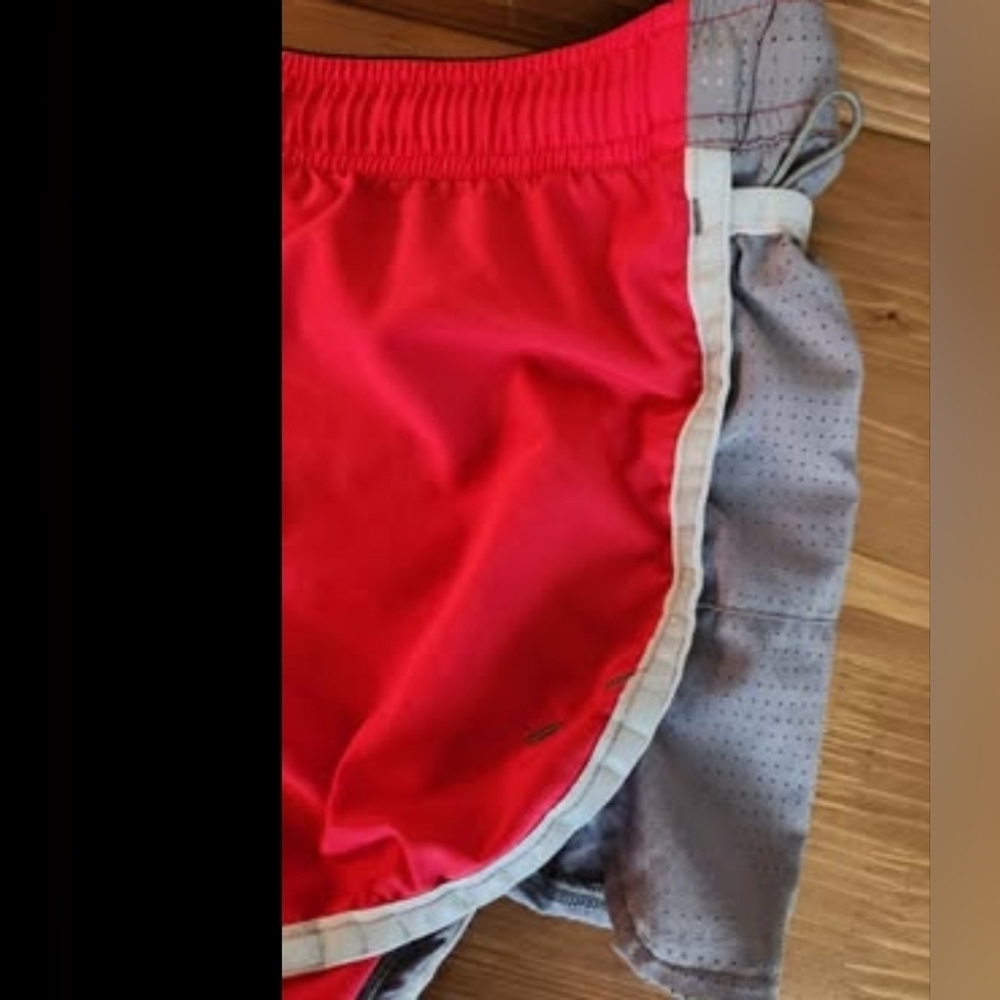 Nathan Womens Red Gray Running Shorts Size XXL Drawstring Back Zipper Pocket - Picture 4 of 6